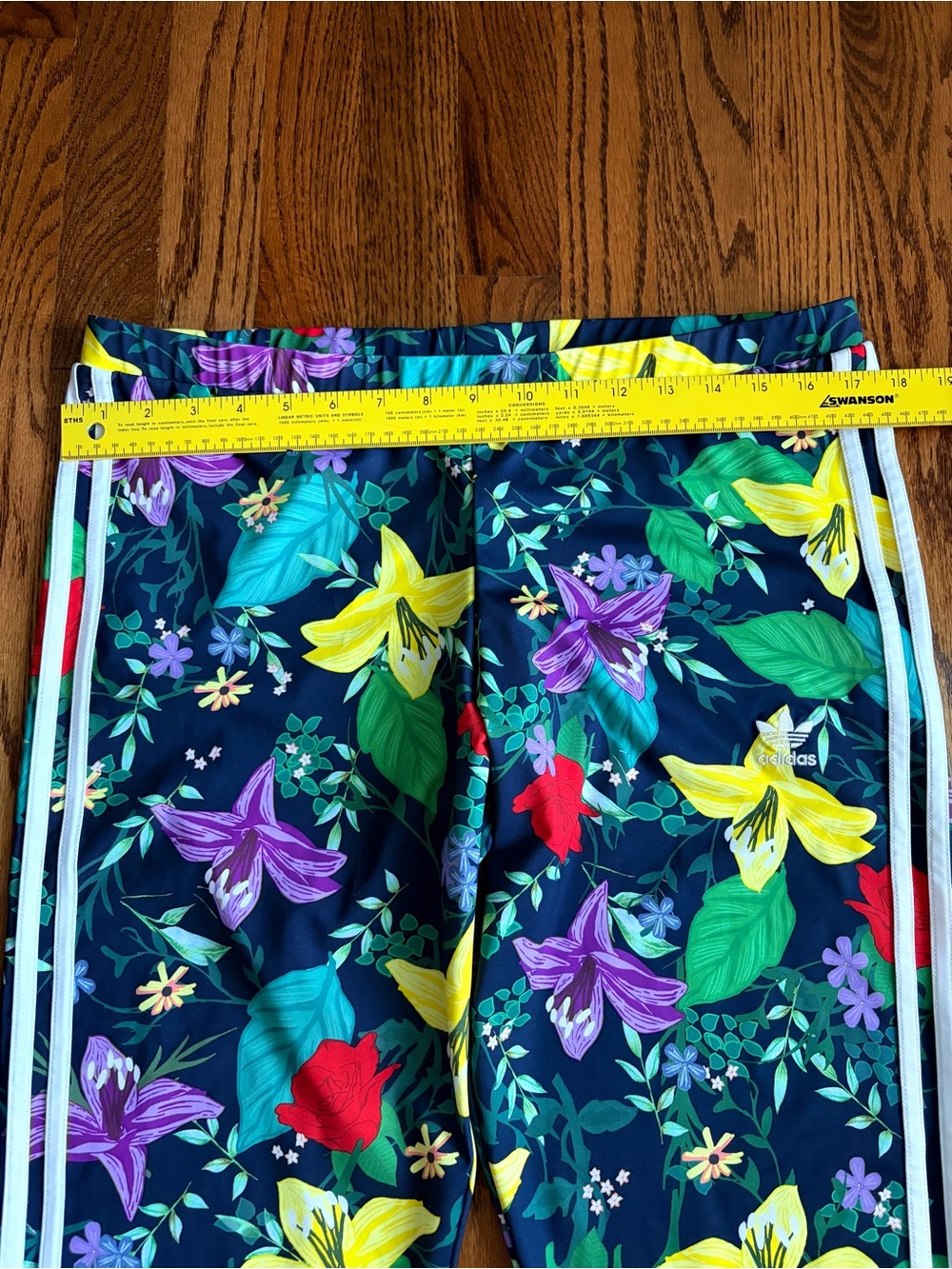 adidas Originals Blossom of Life Floral 3-Stripes Leggings XL NWT
- Navy Multi - Picture 11 of 14